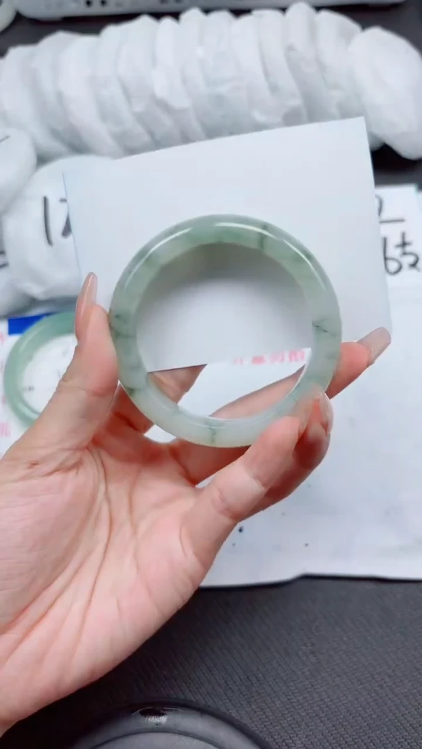 石英质玉手镯未镶嵌A300-56.57