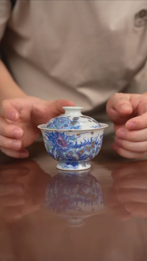 空山明月 青花斗彩 狻猊