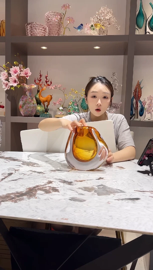 琥珀不规则异型花瓶