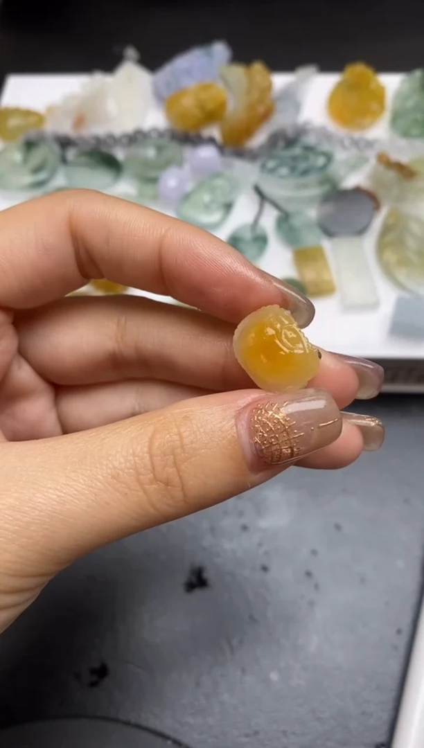 【闪购商品】定制翡翠未镶嵌翡翠毛货~