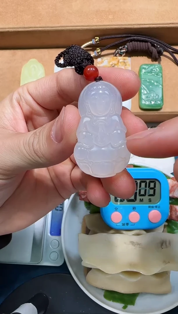 未镶嵌颈饰玛瑙/玉髓旧**尘吊坠