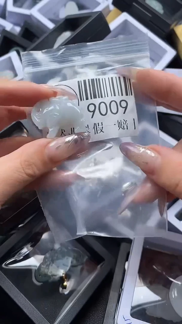 吊坠(不含链)未镶嵌翡翠9009