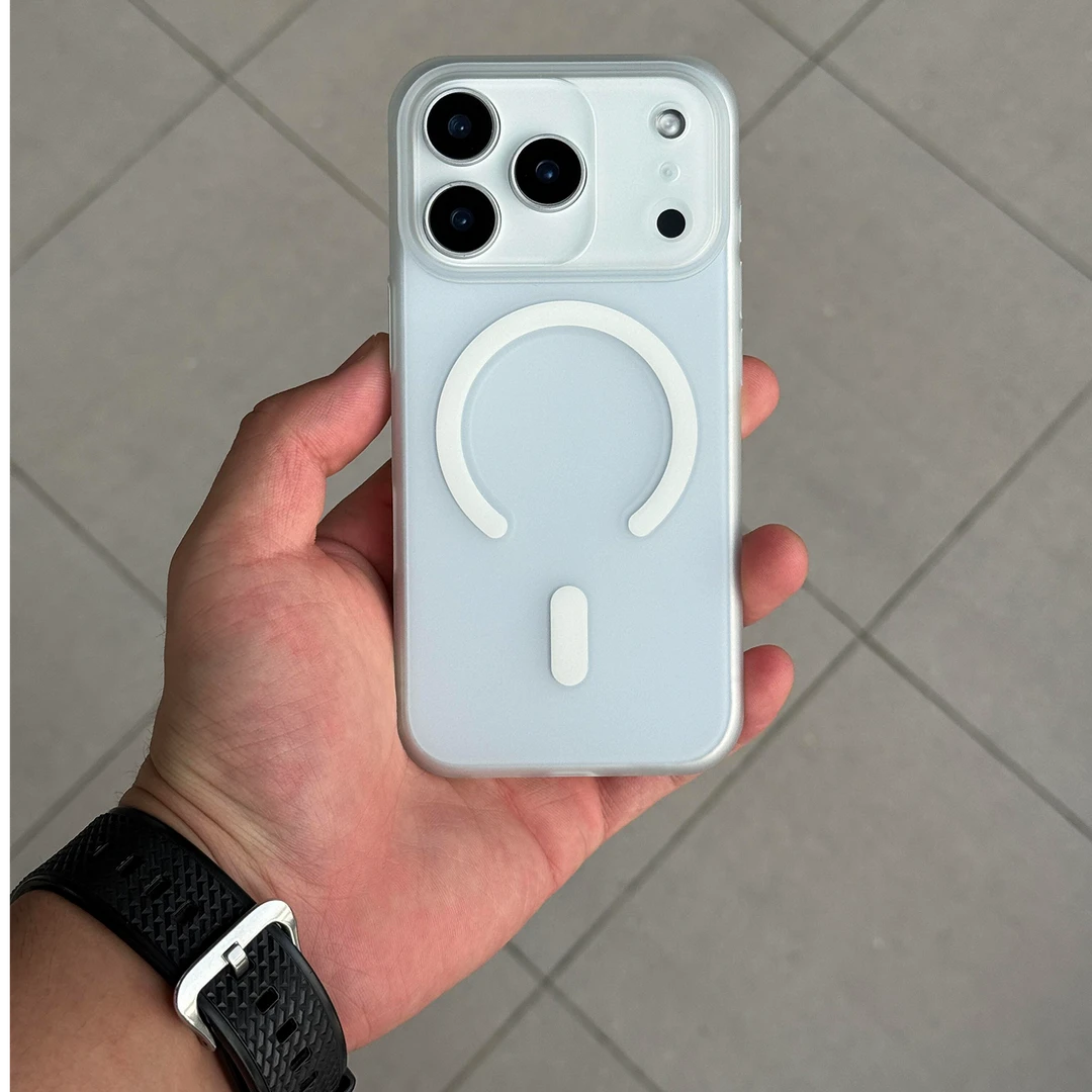 适用新款苹果17promax爆款冰雾肤感磁吸不留指纹防摔高级感保护套