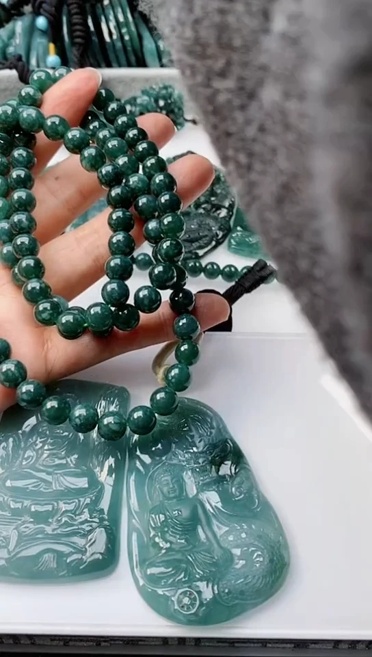 【闪购商品】翡翠颈饰未镶嵌