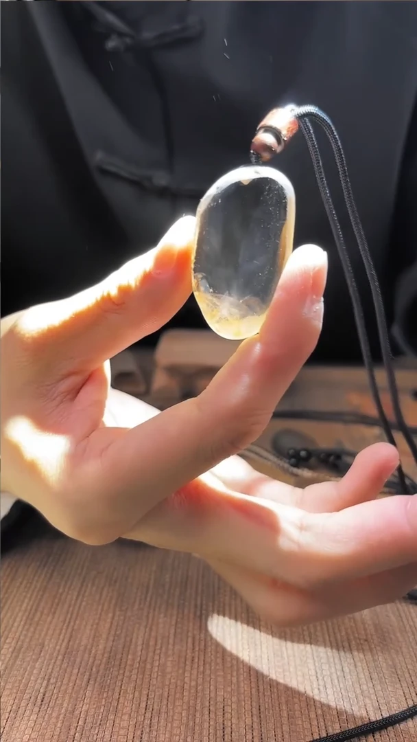 未镶嵌吊坠(赠链)水晶水晶