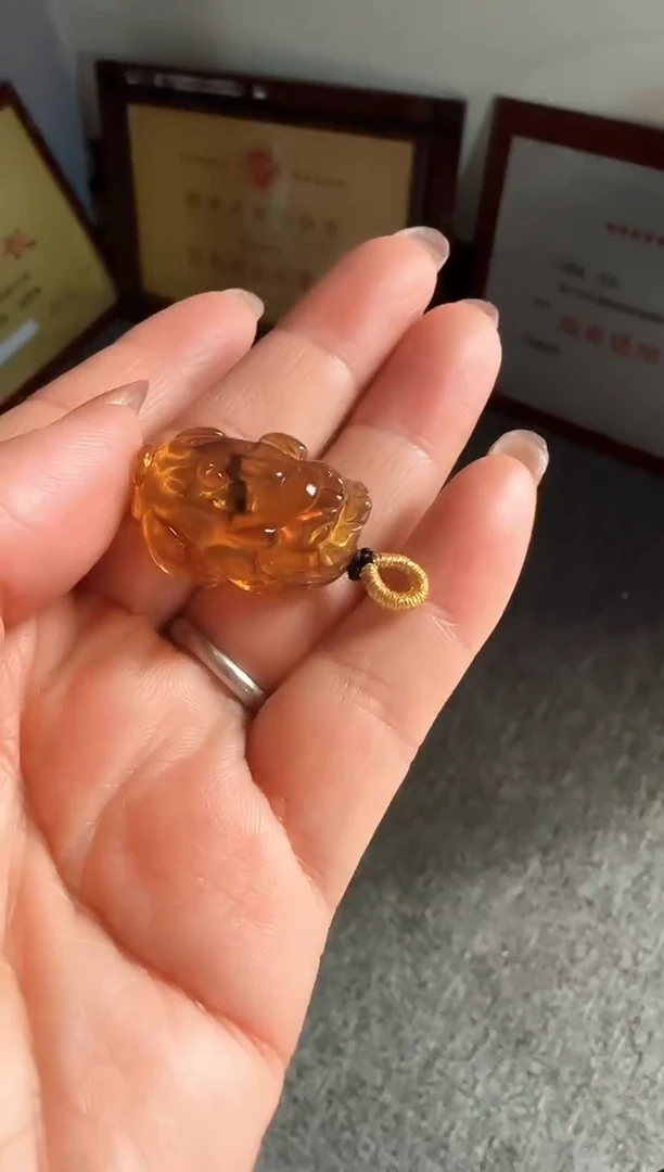 琥珀吊坠(赠链)未镶嵌#71缅甸琥珀紫罗兰貔貅