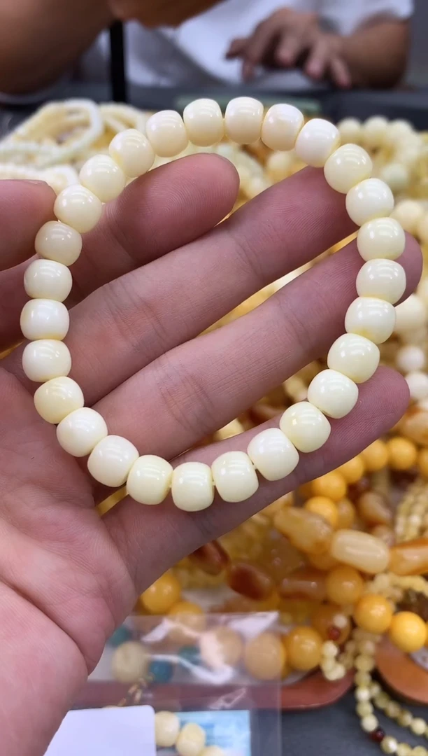 未镶嵌蜜蜡裸石手串