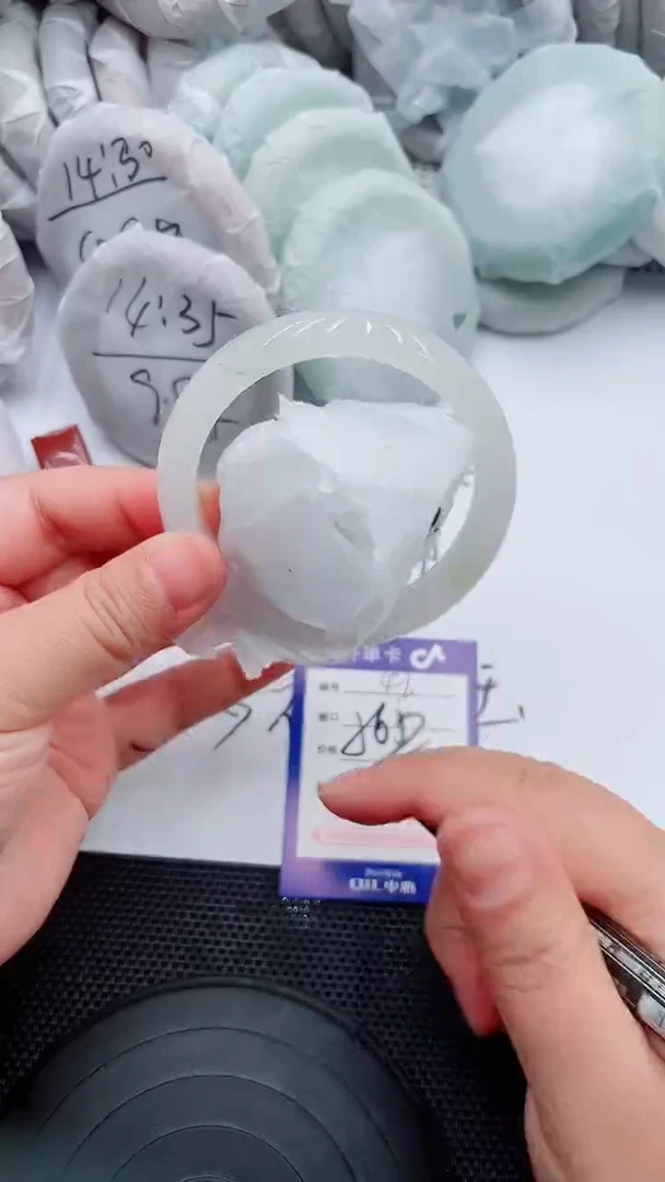 未镶嵌手镯石英质玉42-56-57