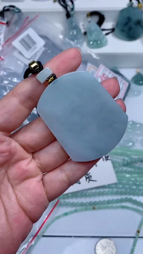 颈饰未镶嵌翡翠吊坠
