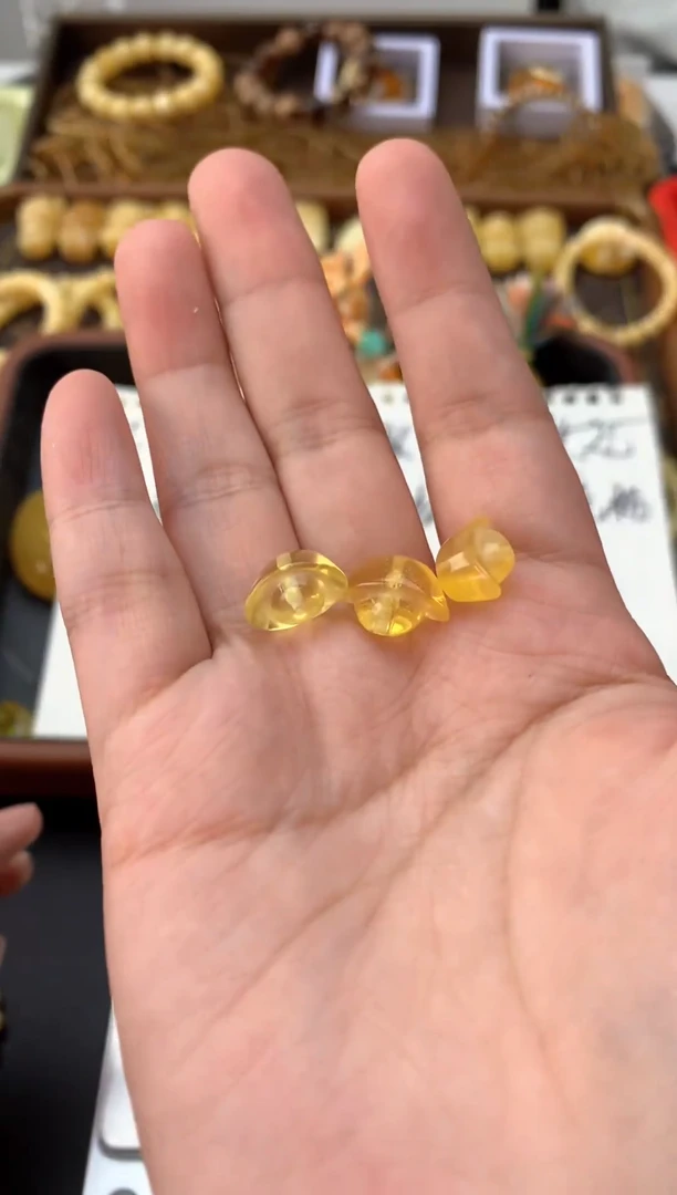 【闪购商品】琥珀珠宝奇石未镶嵌106琥珀蜜蜡花粉多样性随机发其一