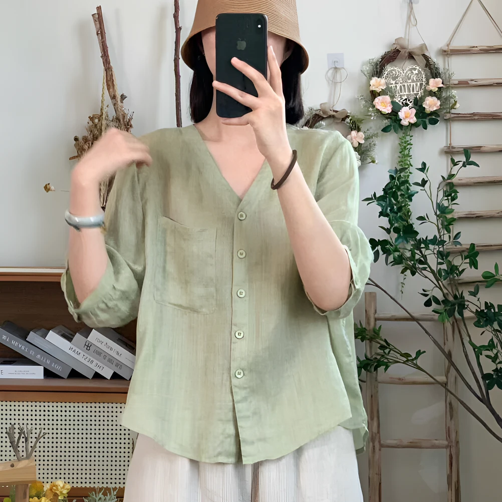 2025夏季新款气质文艺宽松衬衫通勤休闲百搭v领七分袖防晒上衣女