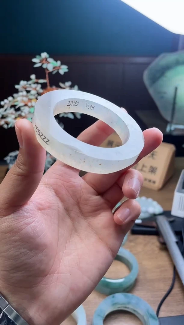 【闪购商品】定制翡翠手镯未镶嵌定制