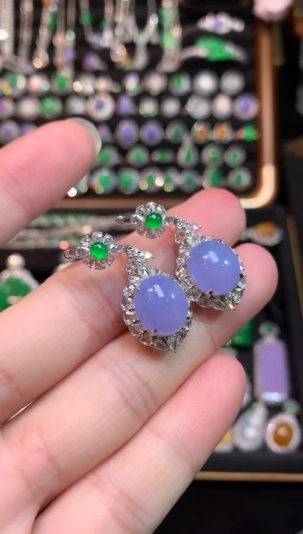 18K金镶嵌翡翠耳饰紫罗兰大蛋面耳坠