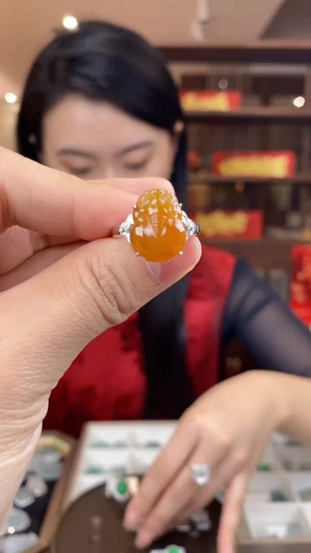 【闪购商品】翡翠戒指18K金镶嵌翡翠戒指