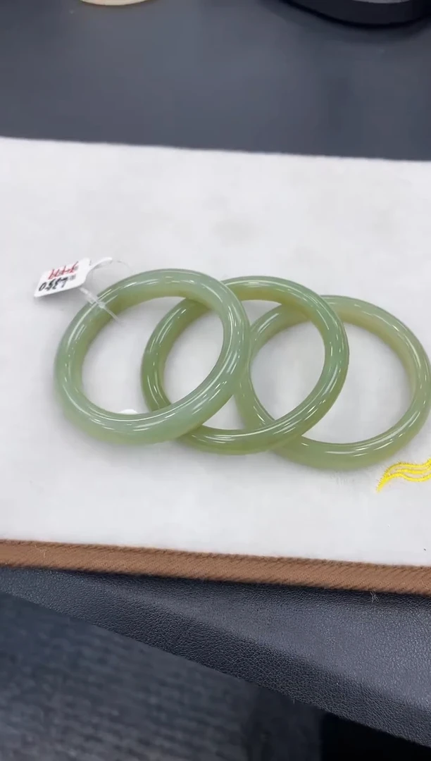 【闪购商品】和田玉手镯未镶嵌多样性拍一发一50-60