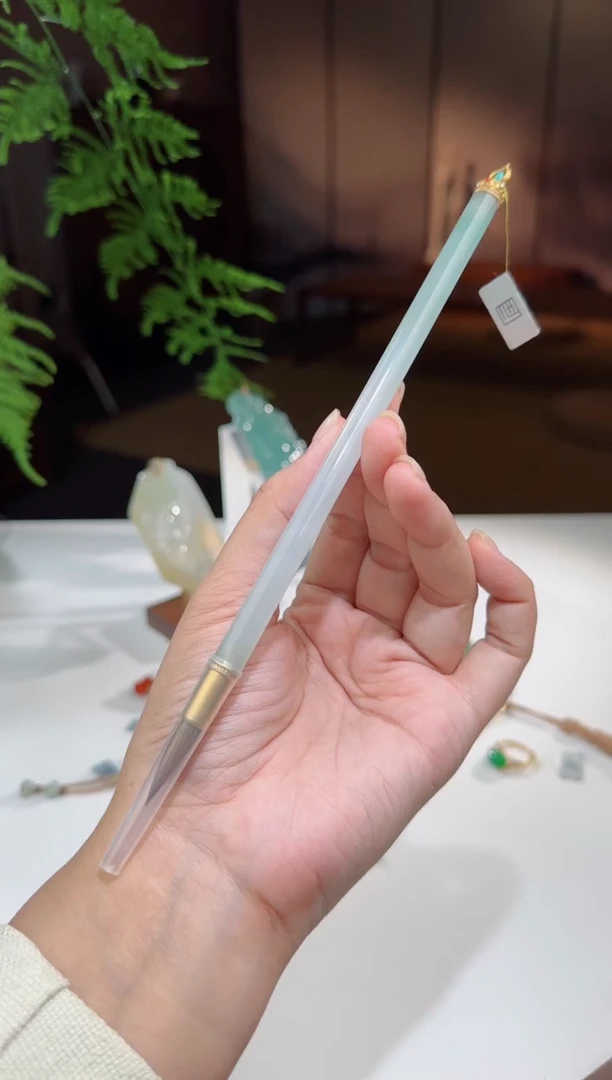 18K金镶嵌摆件翡翠洋 翡翠毛笔