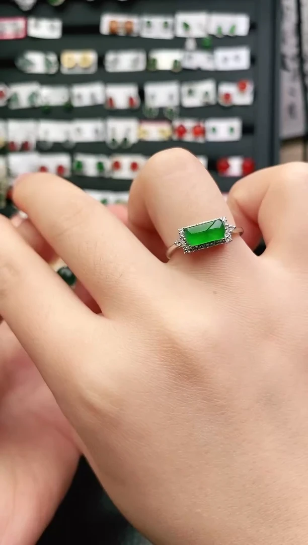 翡翠戒指银S925镶嵌戒指