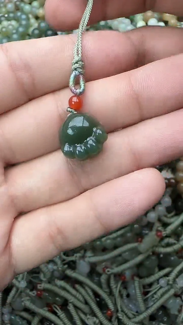 颈饰未镶嵌和田玉拍一发一