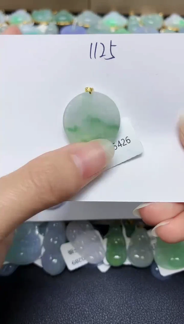 翡翠18K金镶嵌颈饰 天然翡翠A货