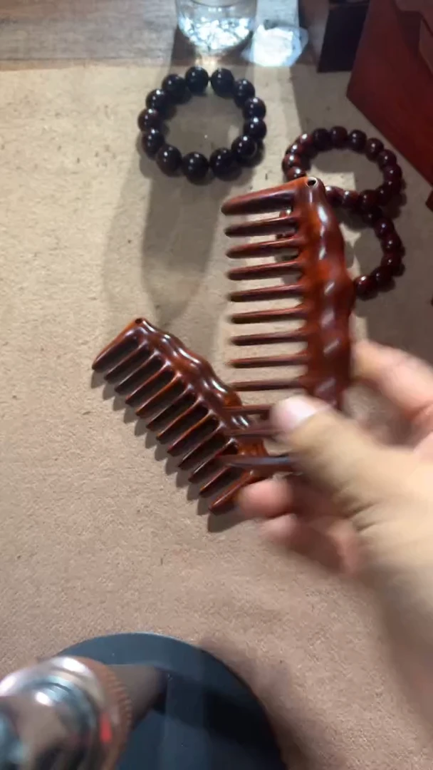 檀香紫檀（小叶紫檀）梳子