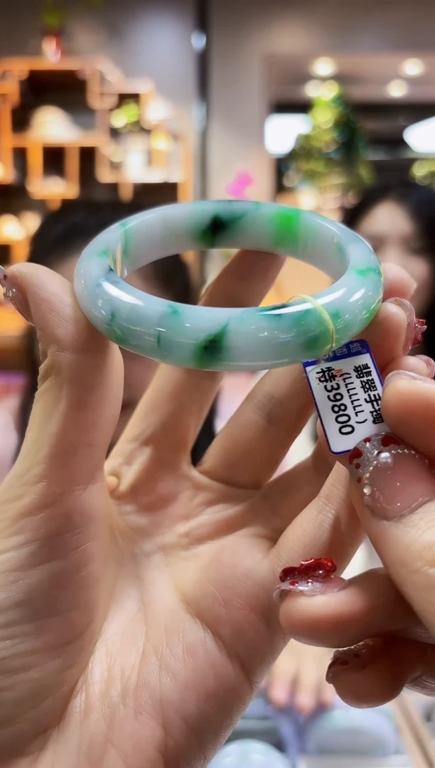 【闪购商品】翡翠颈饰未镶嵌55手镯