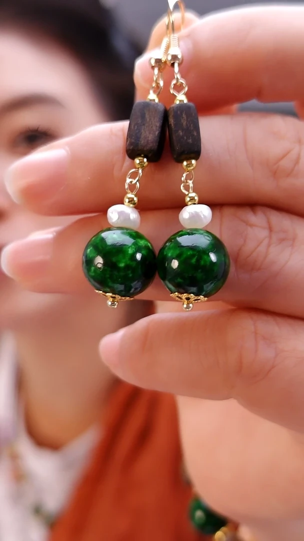 无合金2434绿珠耳坠一对