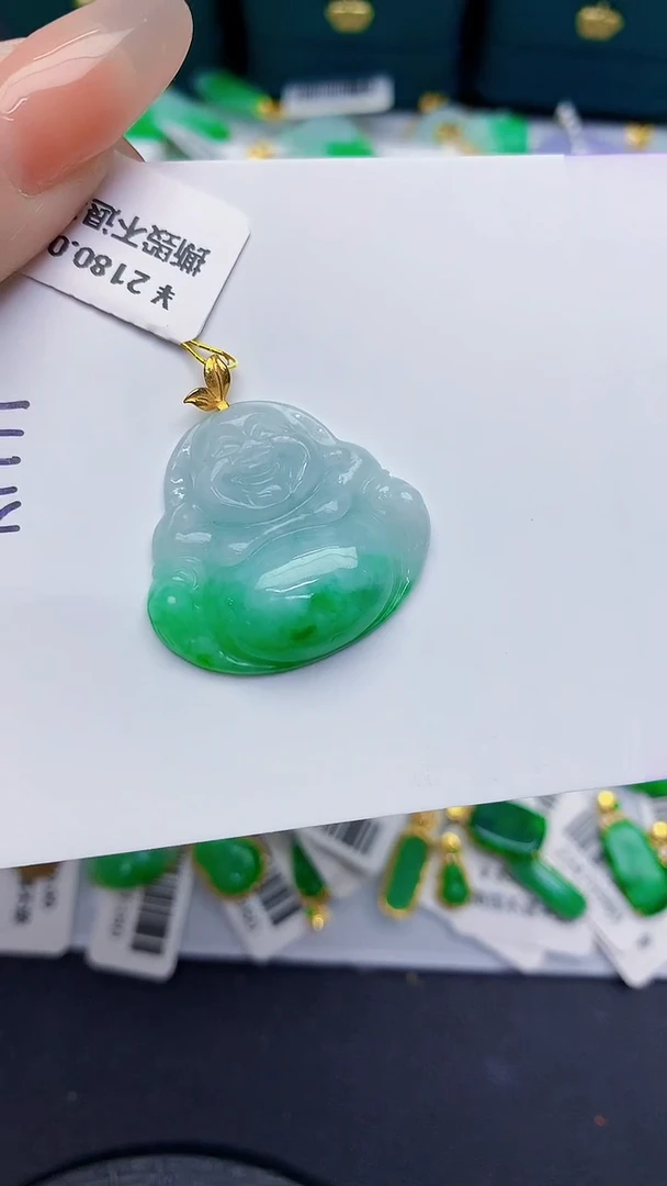 颈饰18K金镶嵌翡翠缅甸天然翡翠A货