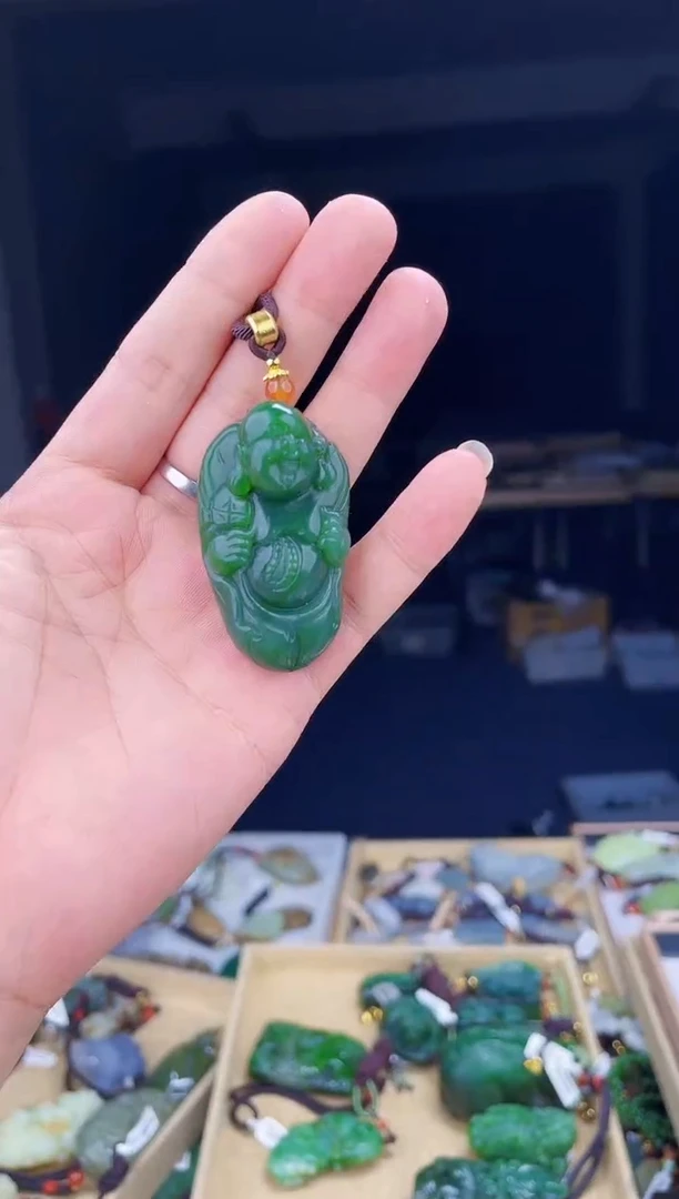 颈饰未镶嵌和田玉1