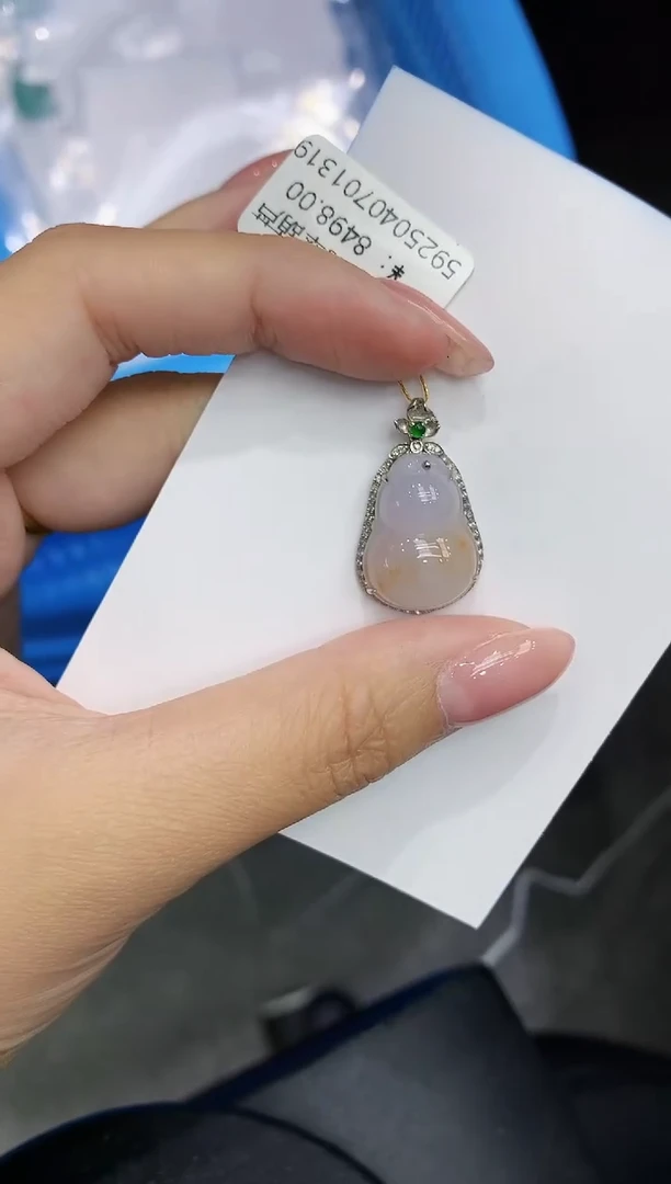 翡翠18K金镶嵌颈饰111111111