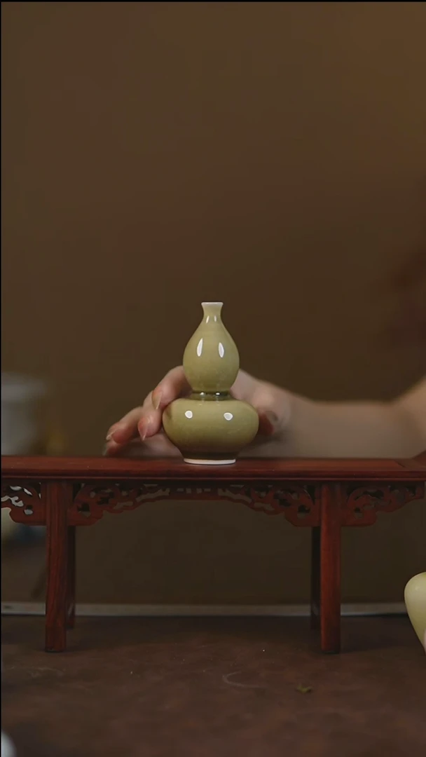 景德镇全手工小花瓶