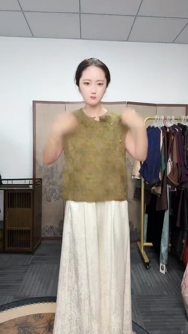 闪购100桑蚕丝紫宝相上衣