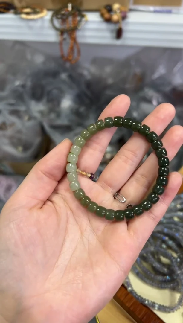 【闪购商品】和田玉手链未镶嵌和田玉渐变精工直切手链
