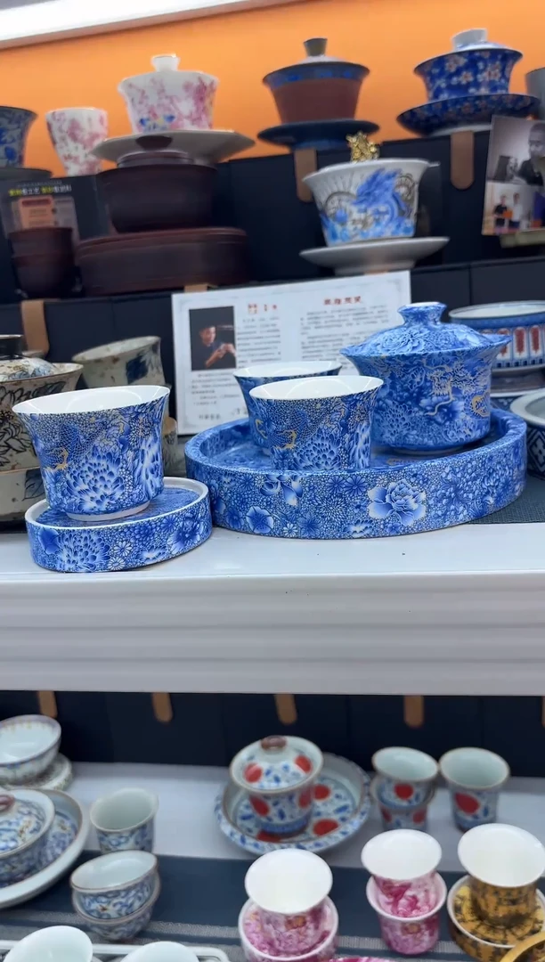 我们都在努力奋斗