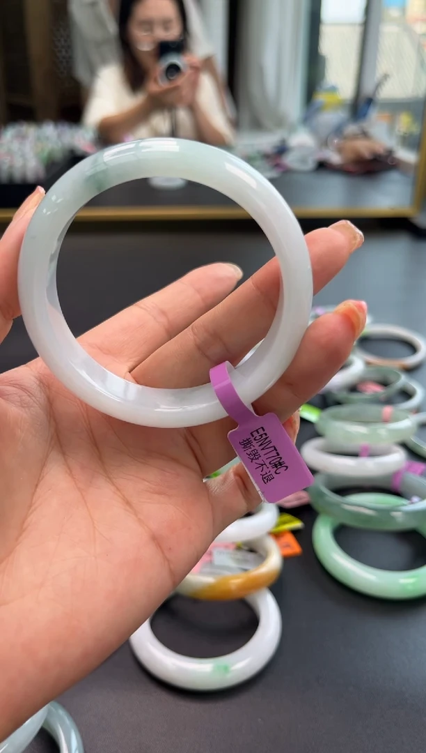 翡翠手镯未镶嵌报价