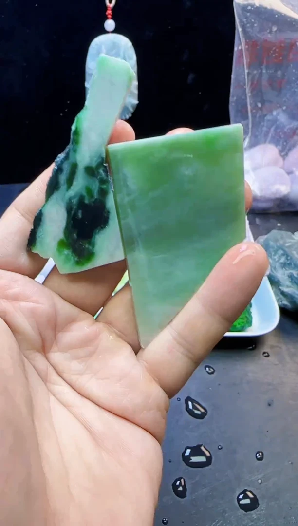 翡翠未镶嵌颈饰120天然A货翡翠