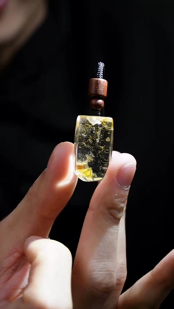 吊坠(赠链)未镶嵌水晶水晶