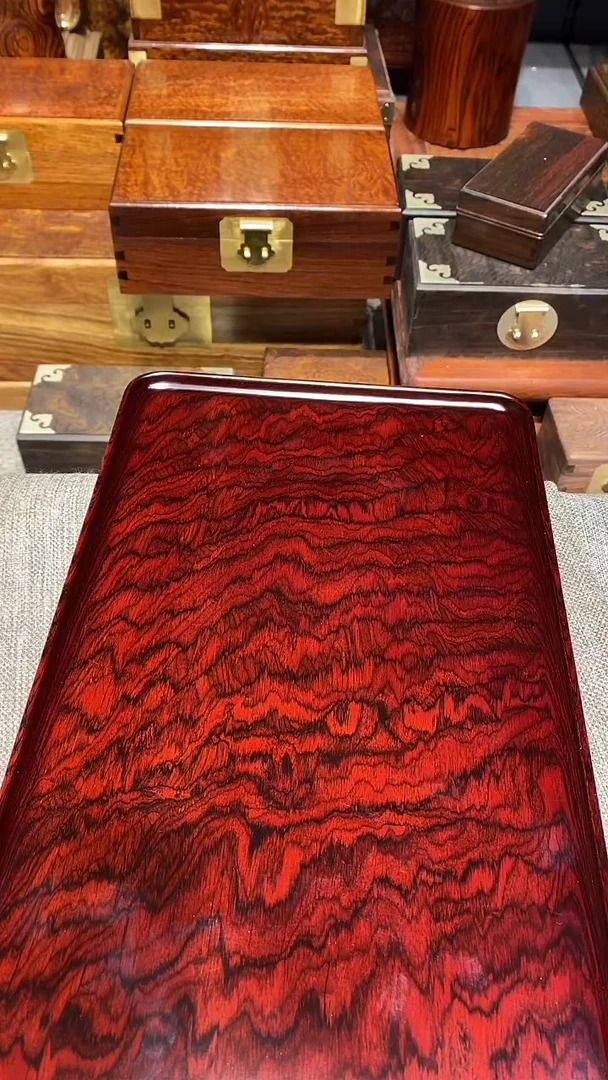【闪购商品】红酸枝木类木艺茶盘一个
