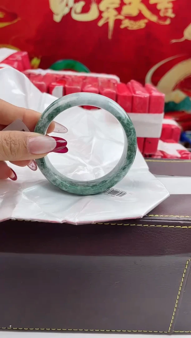 【闪购商品】翡翠手镯未镶嵌翡翠手镯（微瑕）1
