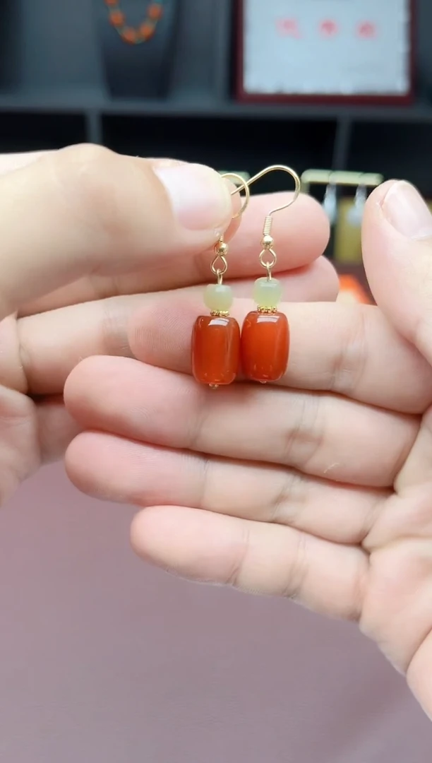 银S925镶嵌耳饰玛瑙/玉髓335000