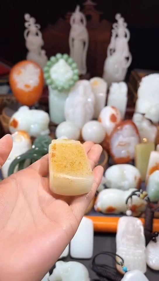 未镶嵌和田玉挂件精品