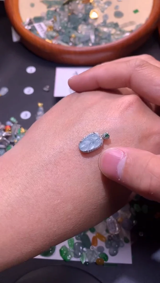 【闪购商品】翡翠吊坠(不含链)银S925镶嵌1