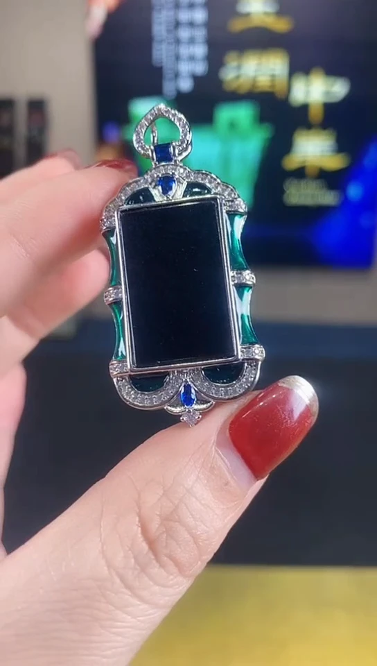 【闪购商品】翡翠颈饰未镶嵌00000021