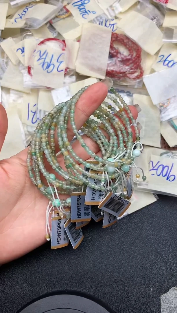 未镶嵌挂件翡翠多样性发货（发一个）