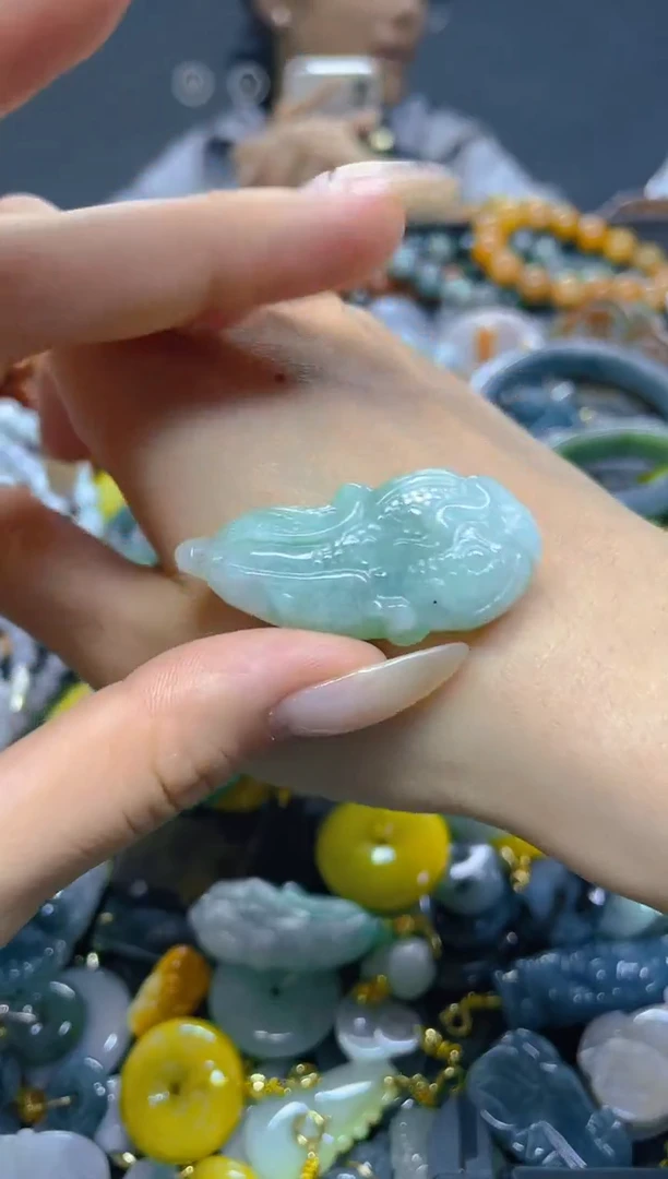 颈饰未镶嵌翡翠/ K /翡翠A货，一件也是批发价