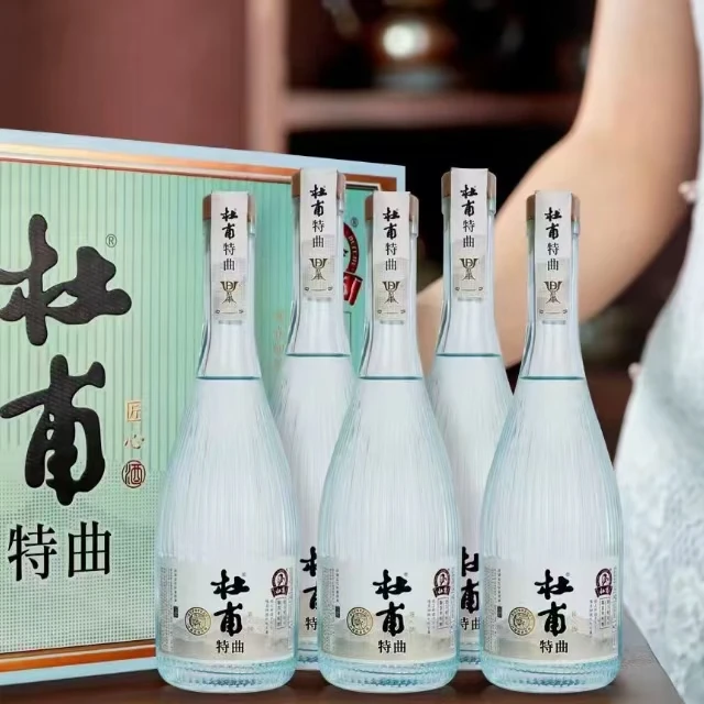 杜甫杜甫特曲52度浓香白酒礼盒52度500ml