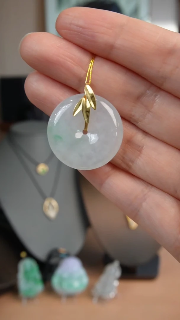 【闪购商品】翡翠颈饰18K金镶嵌 天然缅甸翡翠吊坠