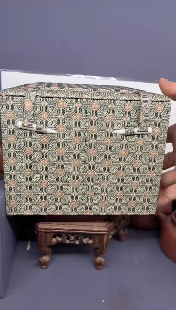 茶壶紫砂芝麻绿 盒子