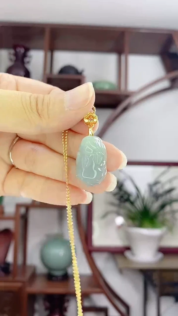 翡翠未镶嵌吊坠(赠链)X42貔貅
