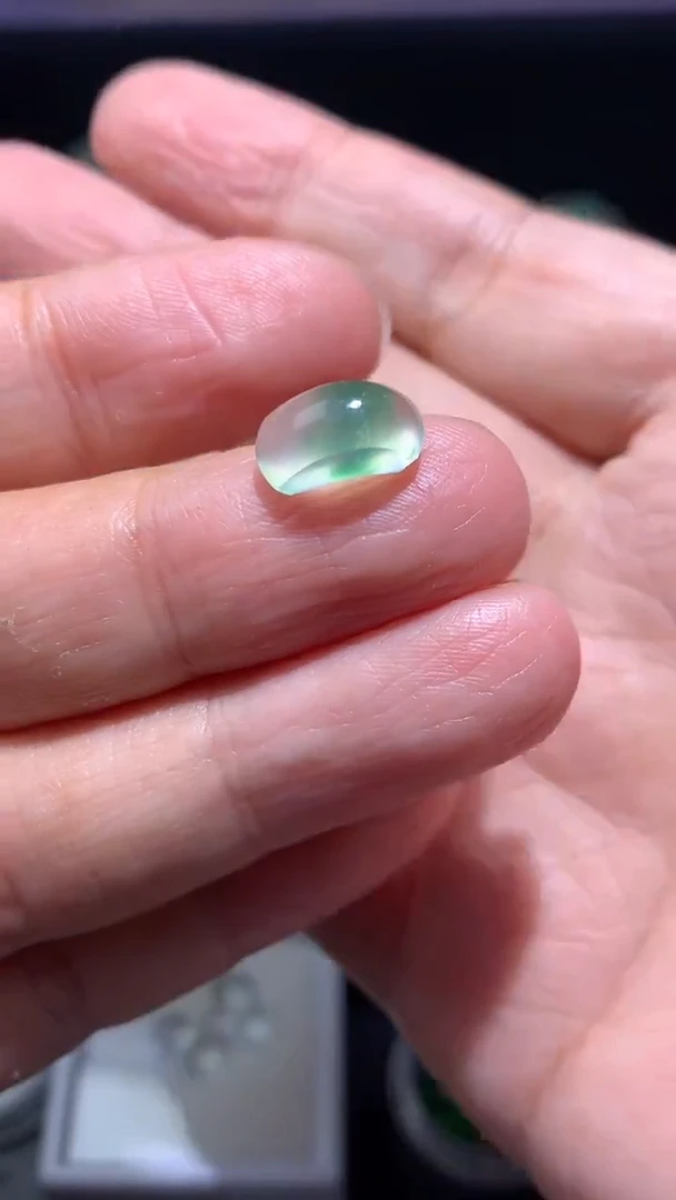 未镶嵌定制翡翠山**8毛货