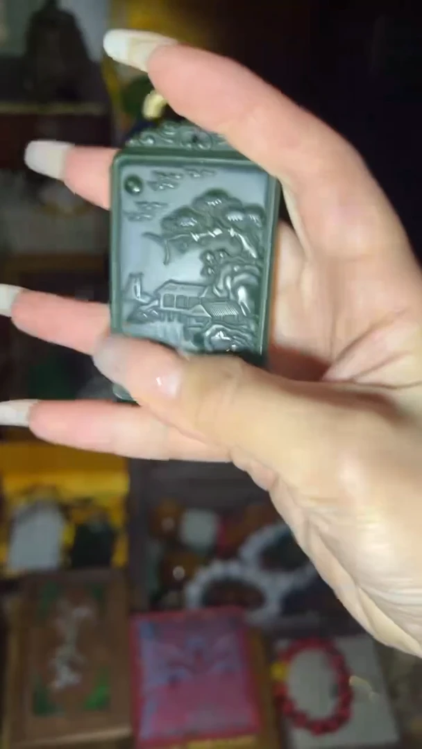 未镶嵌和田玉（碧玉）把件闪购高端商品链接
